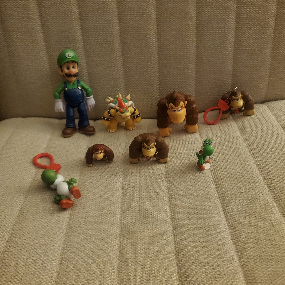 Nintendo Super Mario Figure Lot Of 8 Figures